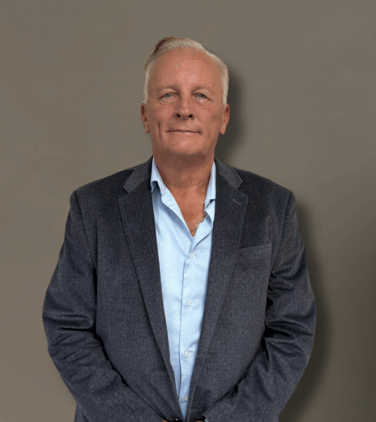 Rodney Headshot v1 (2)